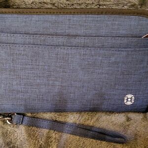 Unisex RFID Safe Blue Family Passport Wallet W/strap & Multiple Compartments.